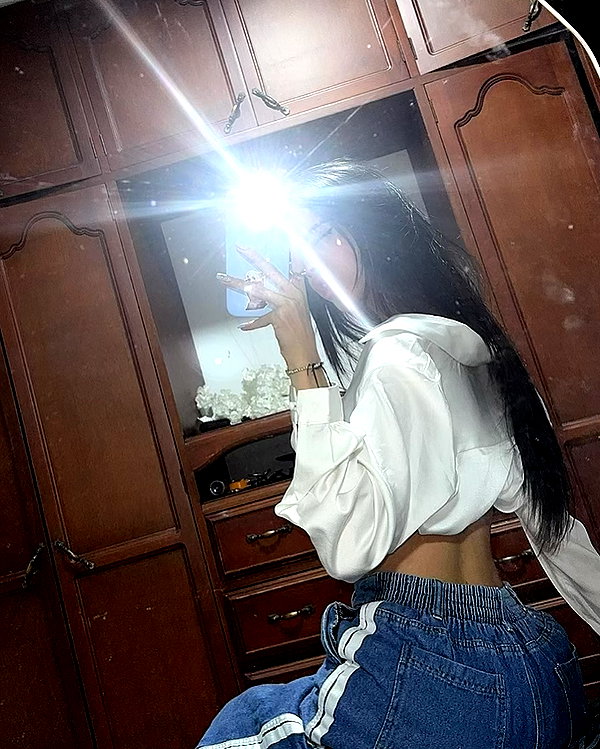 isabela_quintero25 instagram image archive image