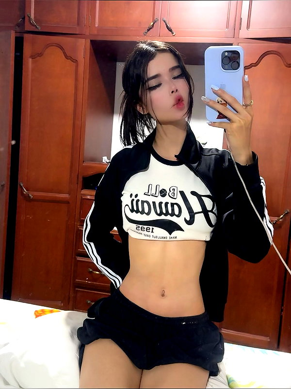 isabela_quintero25 instagram image archive image
