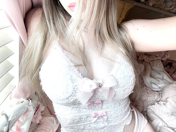 itgirlhan instagram image archive image