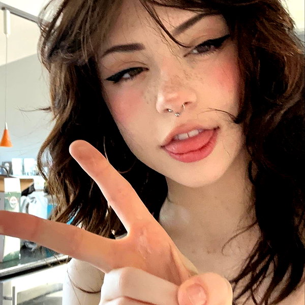 itshannahowo instagram image archive image