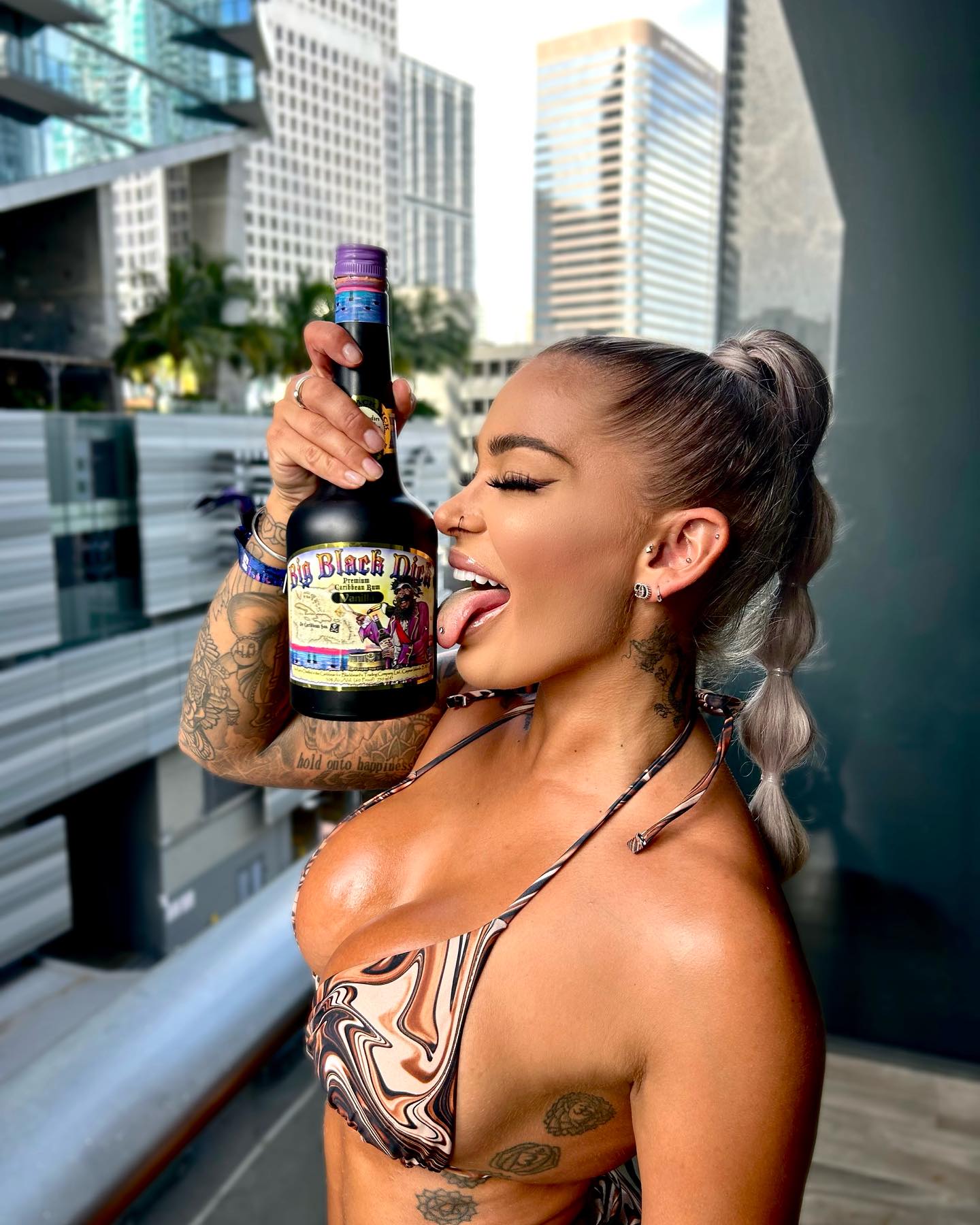 itshayleydavies instagram image archive image