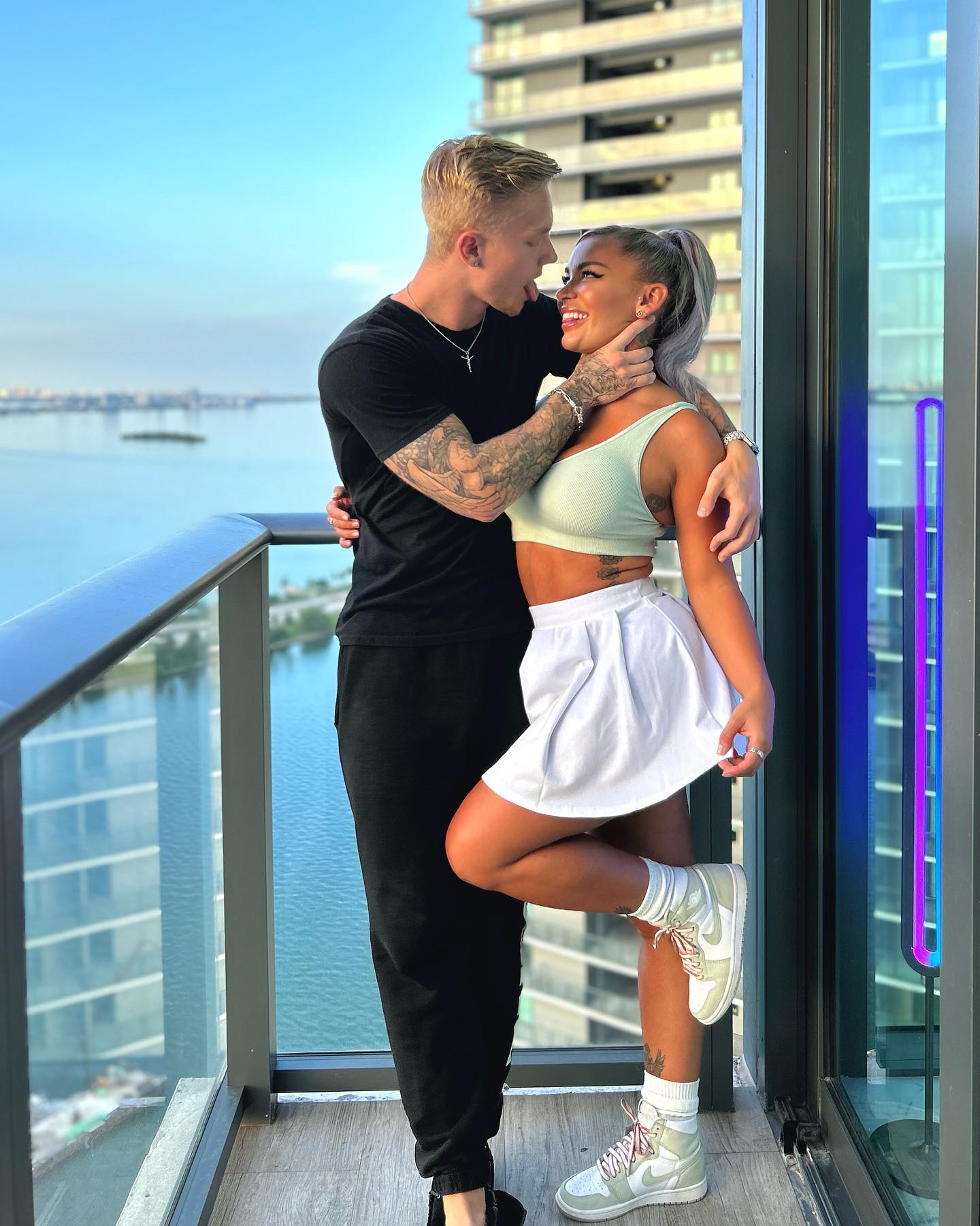 itshayleydavies instagram image archive image