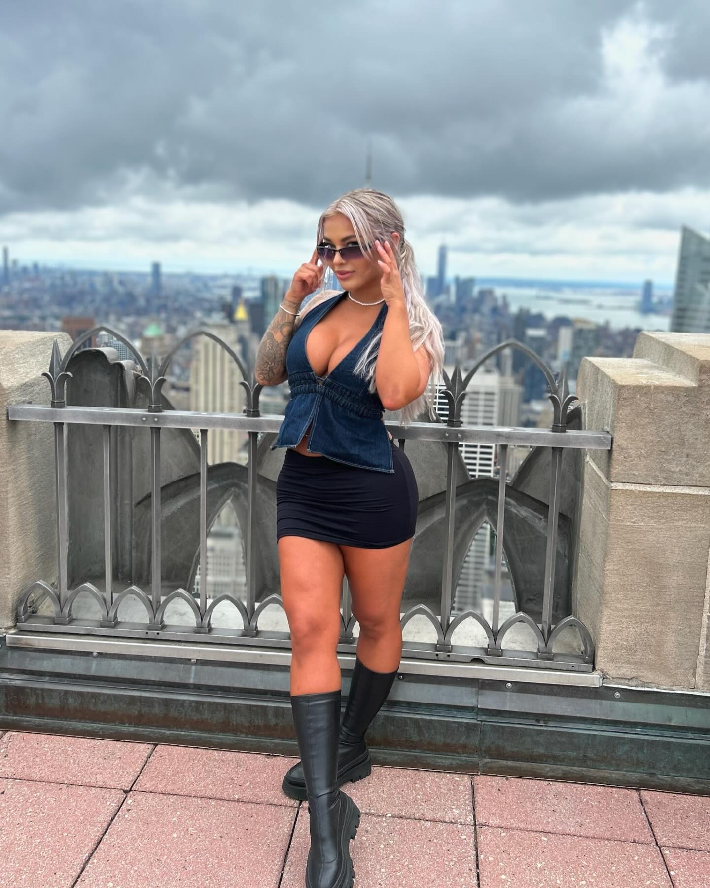 itshayleydavies instagram image archive image