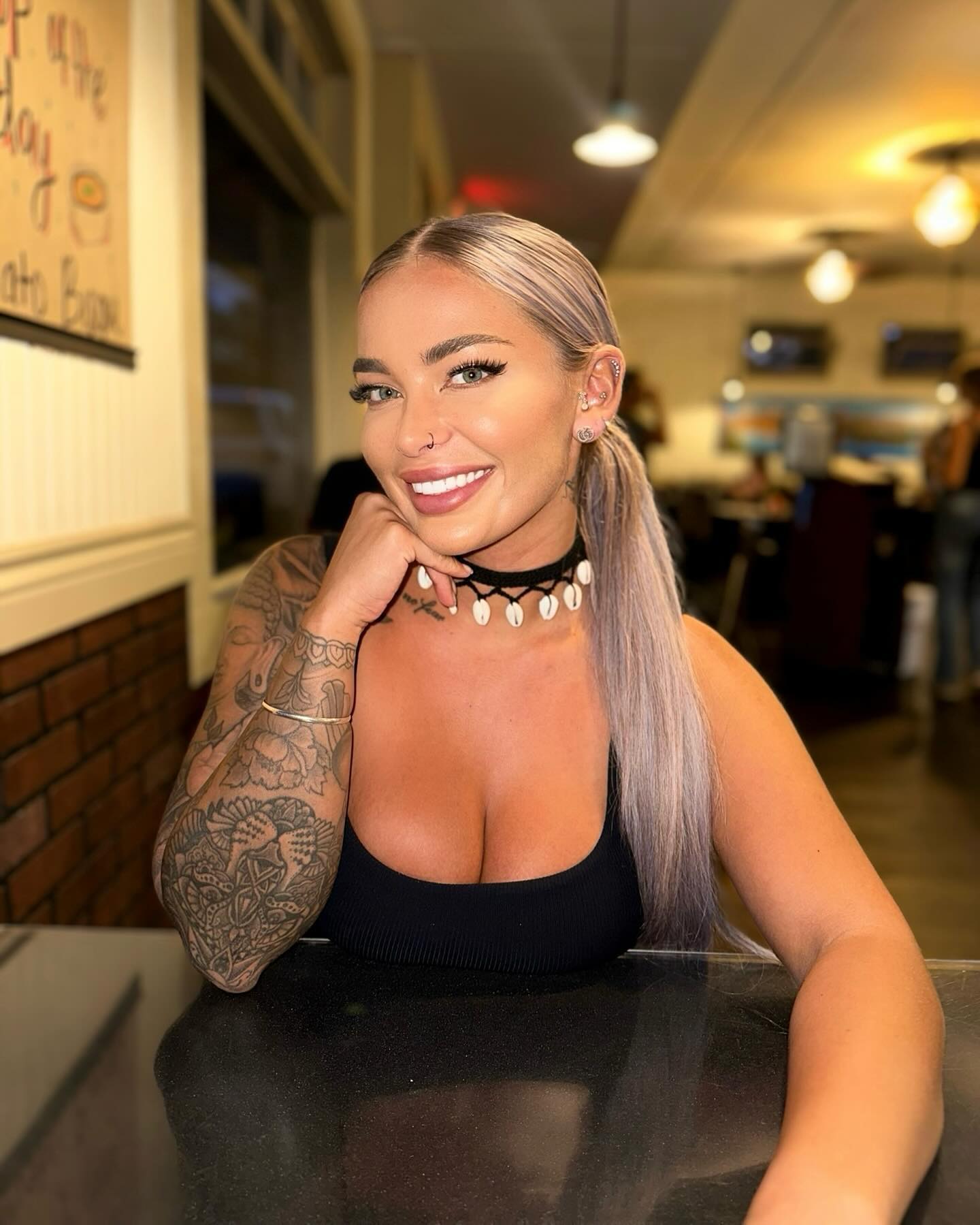 itshayleydavies instagram image archive image