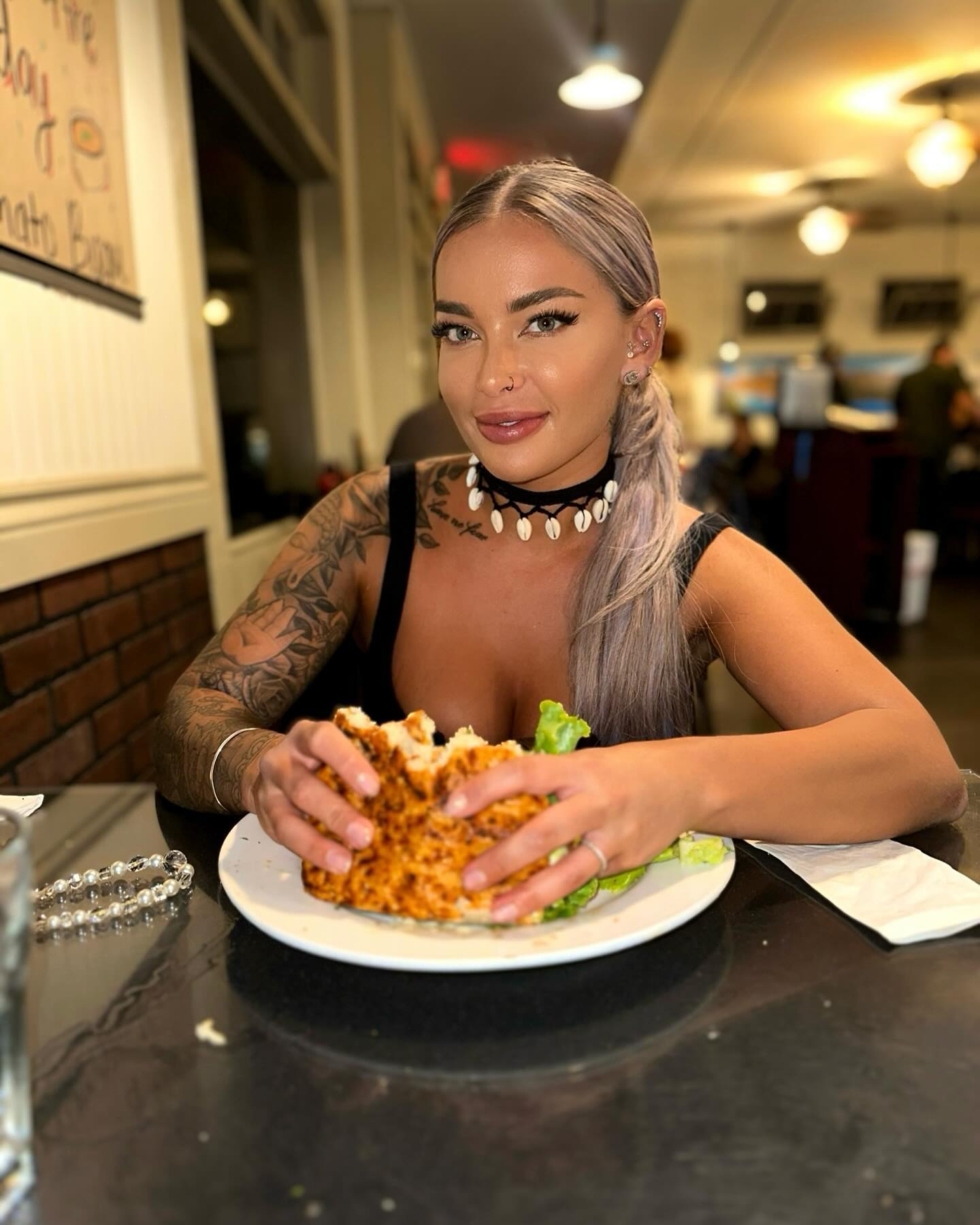 itshayleydavies instagram image archive image