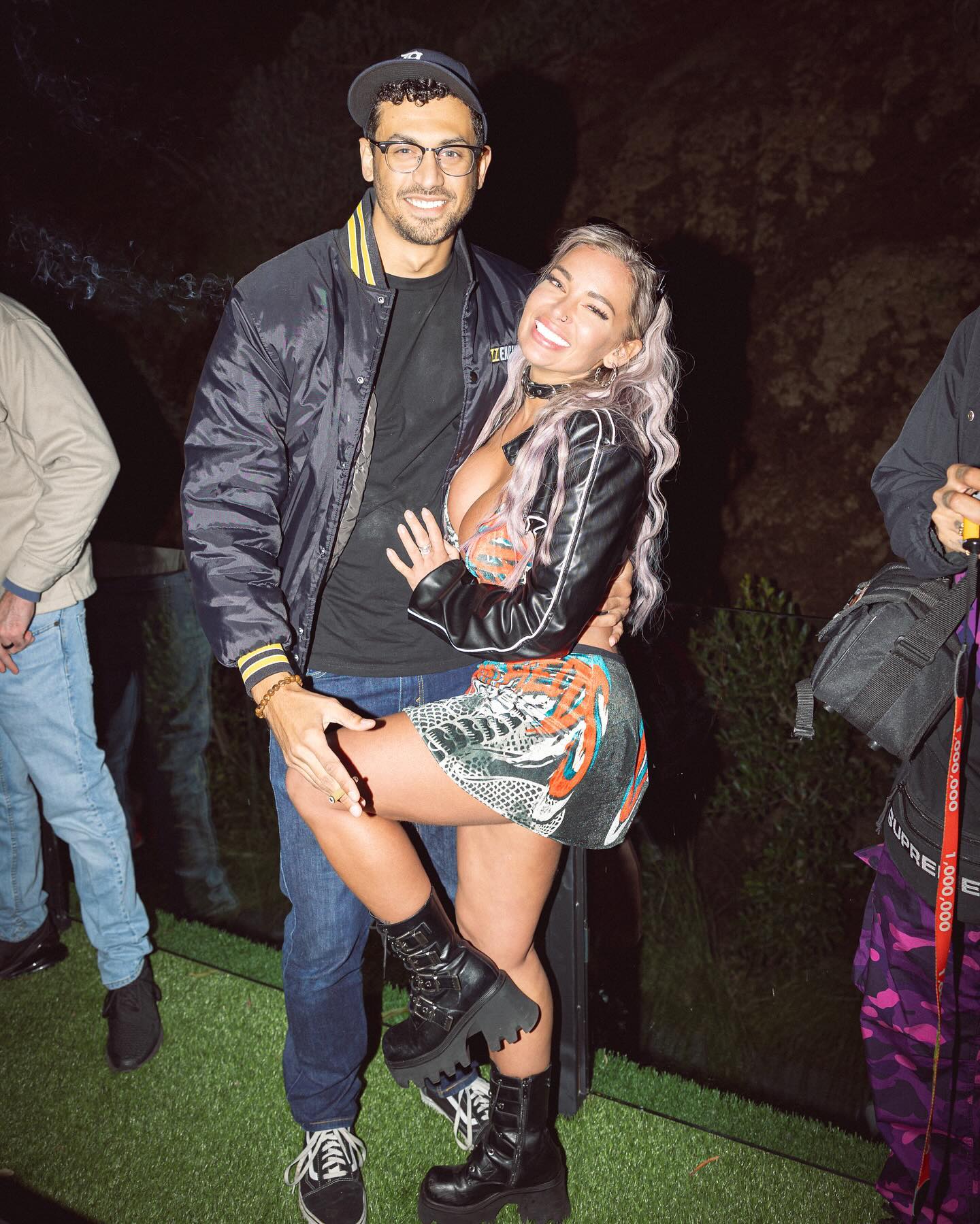 itshayleydavies instagram image archive image