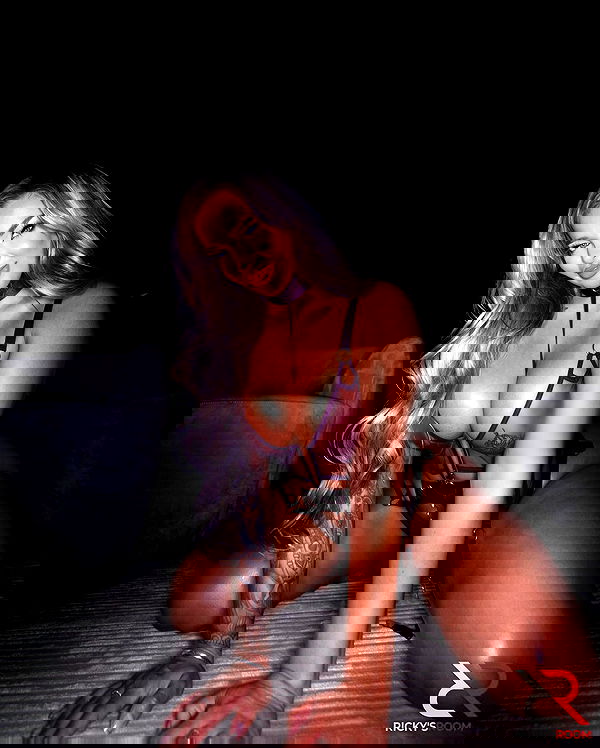 itshayleydavies image ~ Altpins