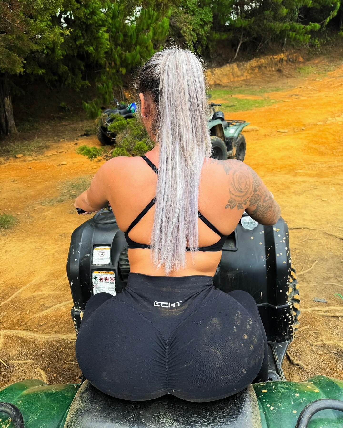 itshayleydavies instagram image archive image