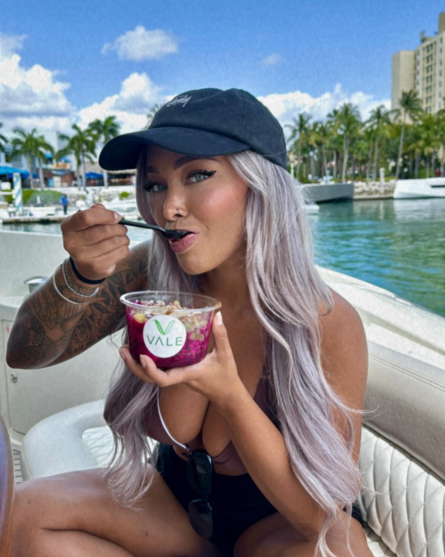 itshayleydavies instagram image archive image