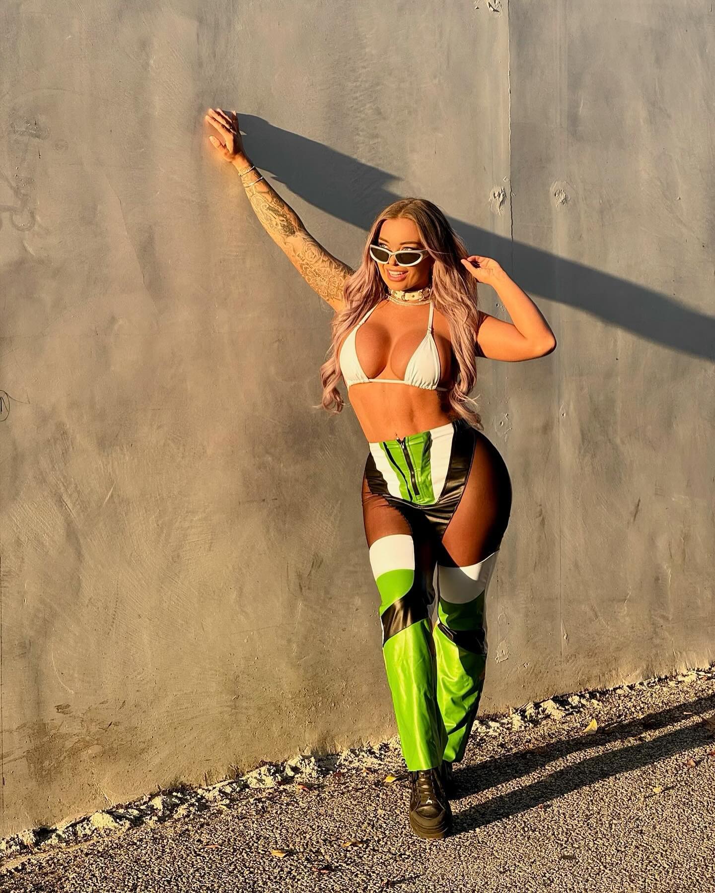 itshayleydavies instagram image archive image