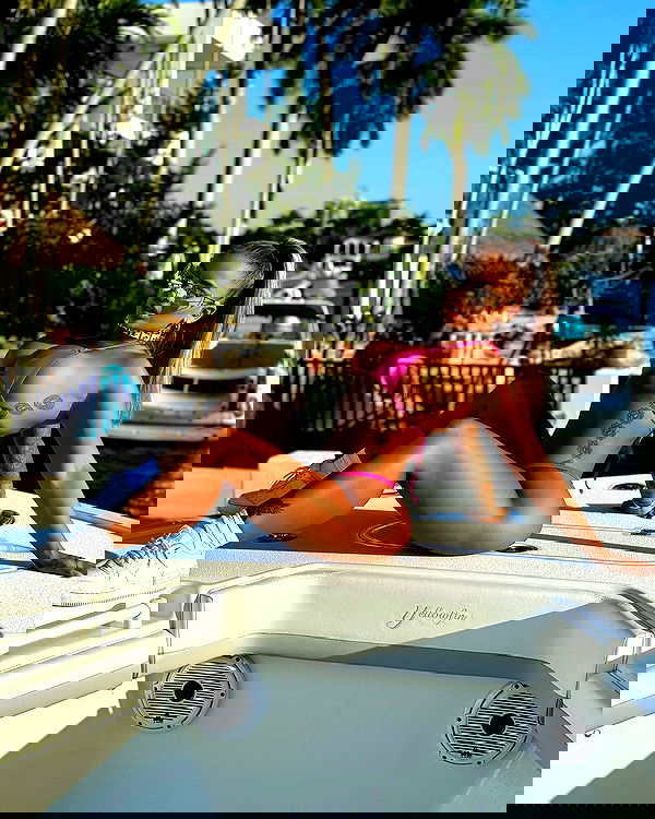 itshayleydavies image ~ Altpins