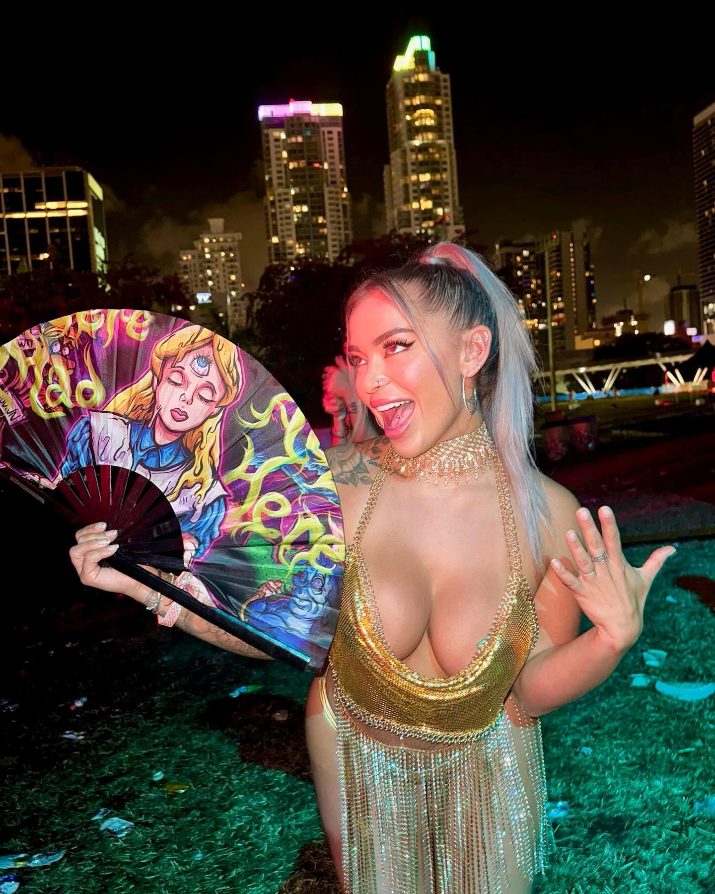 itshayleydavies instagram image archive image