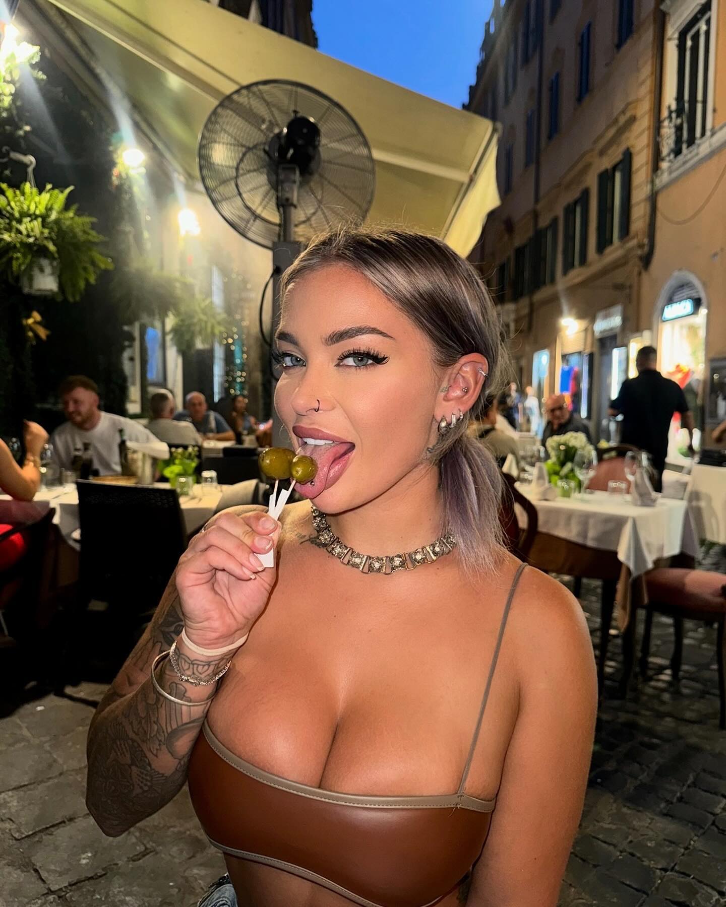 itshayleydavies instagram image archive image