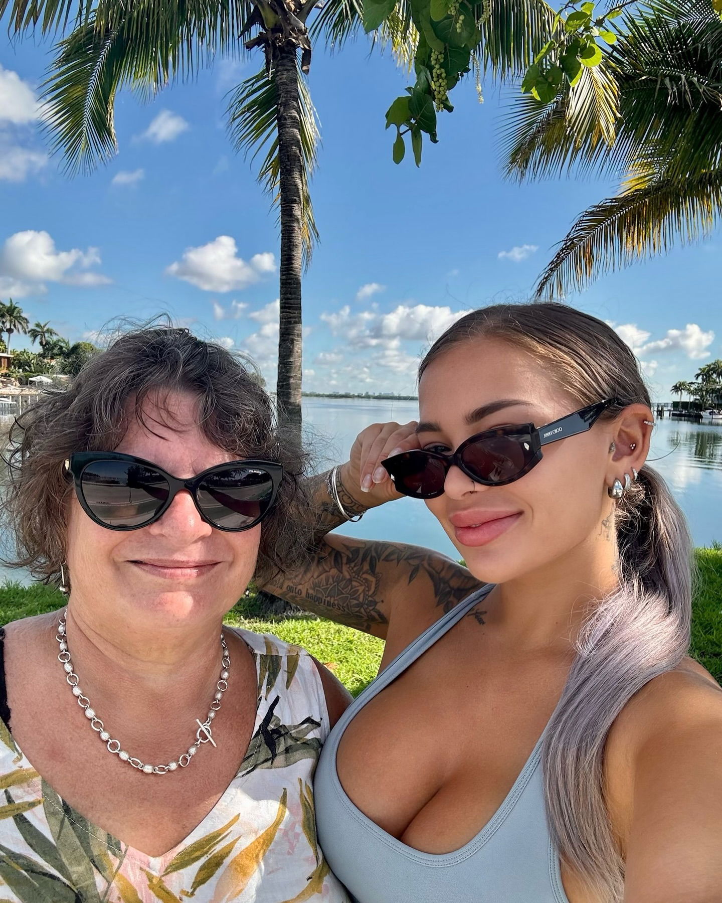 itshayleydavies instagram image archive image