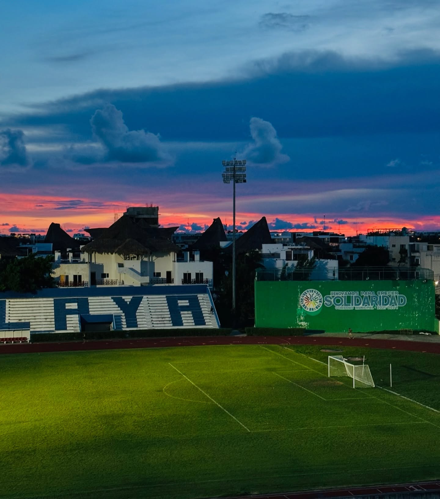 itshayleydavies instagram image archive image