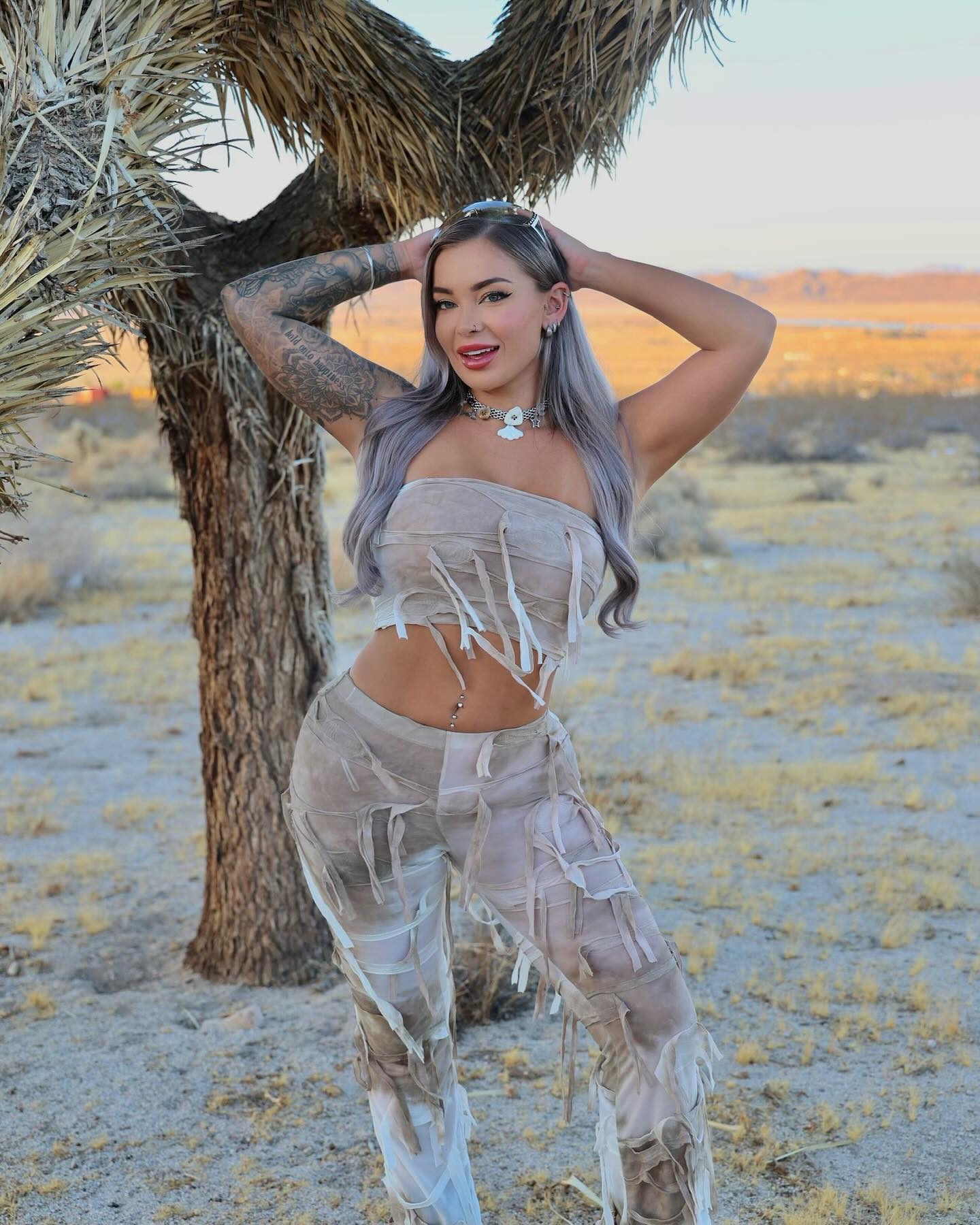 itshayleydavies instagram image archive image