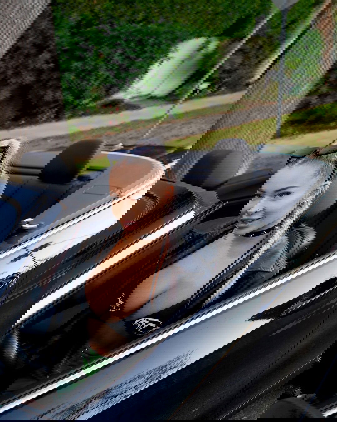 itshayleydavies instagram image archive image