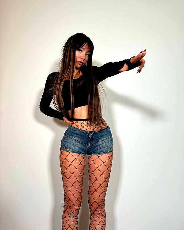 itsizzyskye instagram image archive image