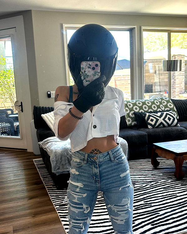 itskarlianne instagram image archive image