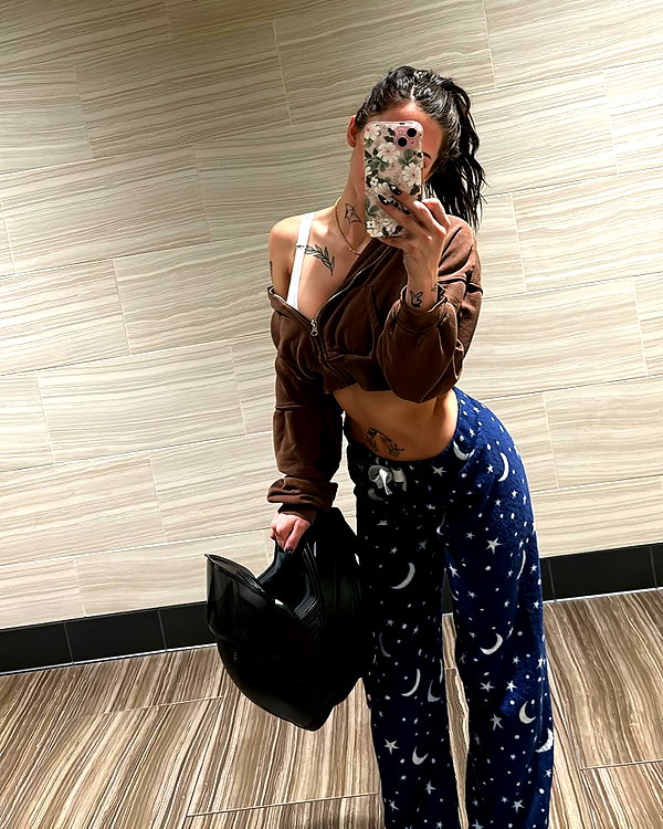 itskarlianne instagram image archive image