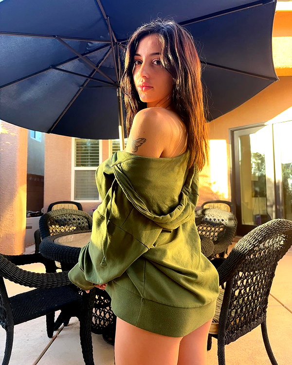 itskarlianne instagram image archive image