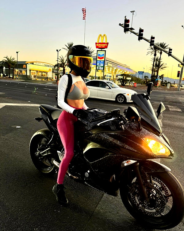 itskarlianne instagram image archive image