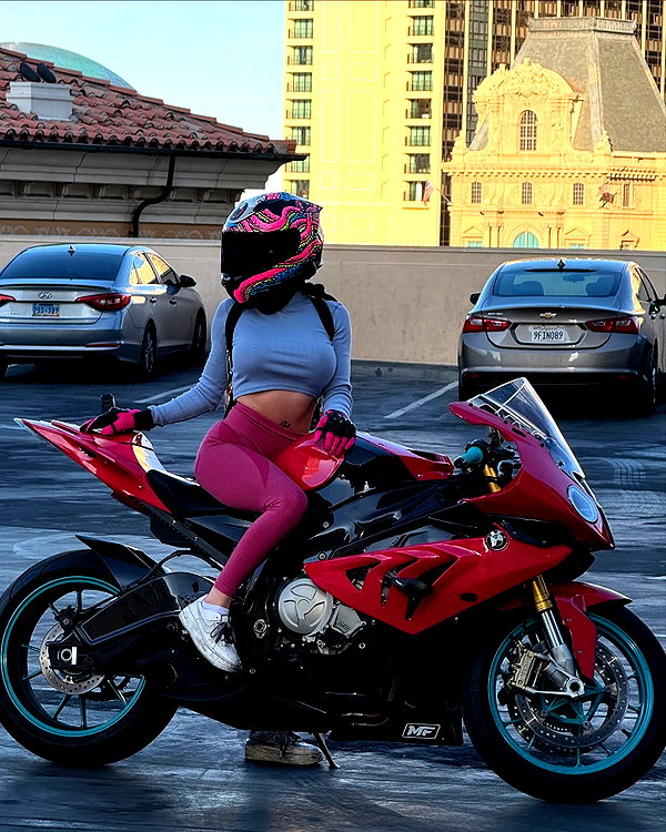 itskarlianne instagram image archive image