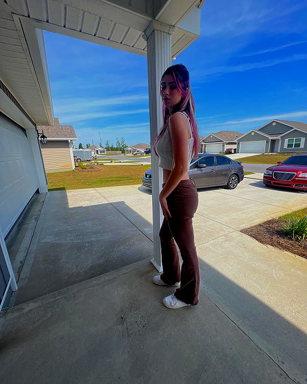 itsrebeka_19 instagram image archive image