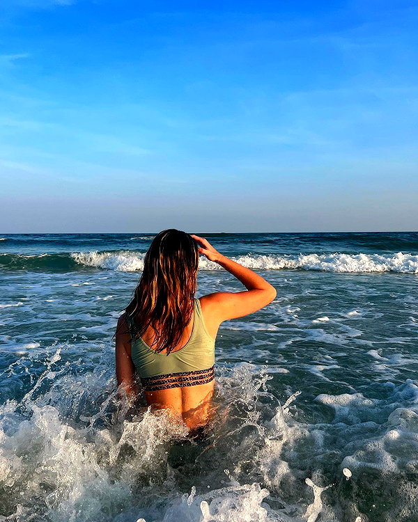 itsrebeka_19 instagram image archive image