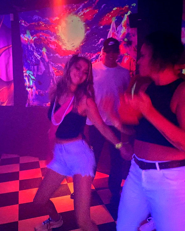 itsrebeka_19 instagram image archive image