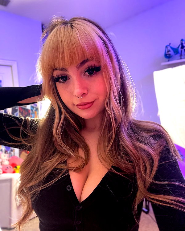 itsrowsvee instagram image archive image