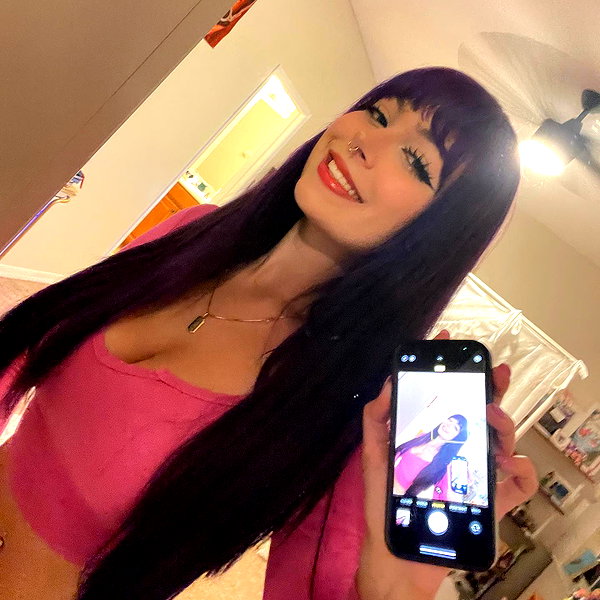 itsrowsvee instagram image archive image