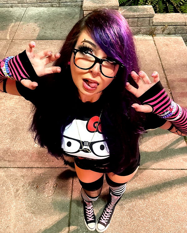 itsrowsvee instagram image archive image