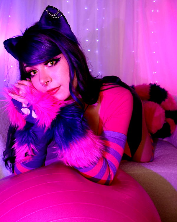 itsrowsvee instagram image archive image