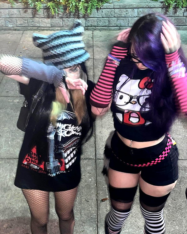 itsrowsvee instagram image archive image