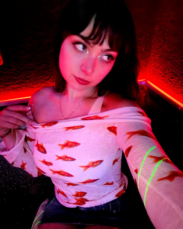 itsrowsvee instagram image archive image