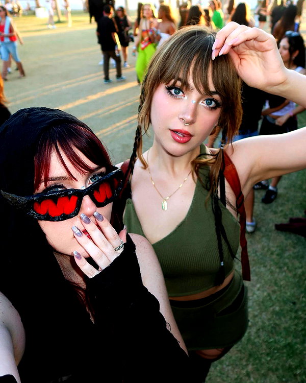 itsrowsvee instagram image archive image