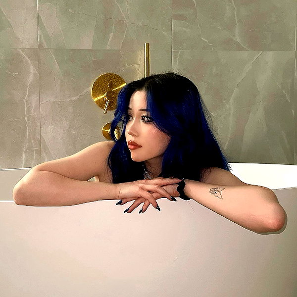 ivy.owowo instagram image archive image