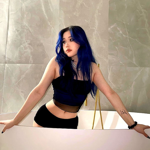 ivy.owowo instagram image archive image