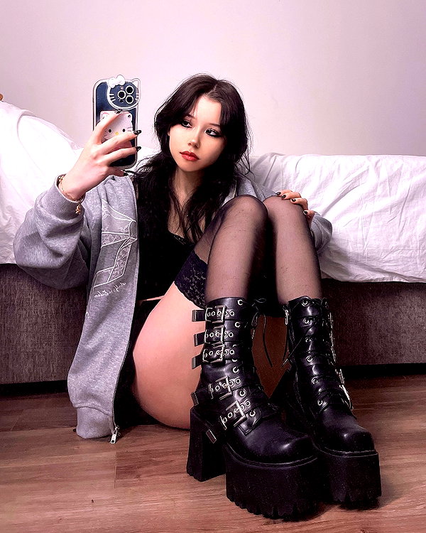 ivy.owowo instagram image archive image