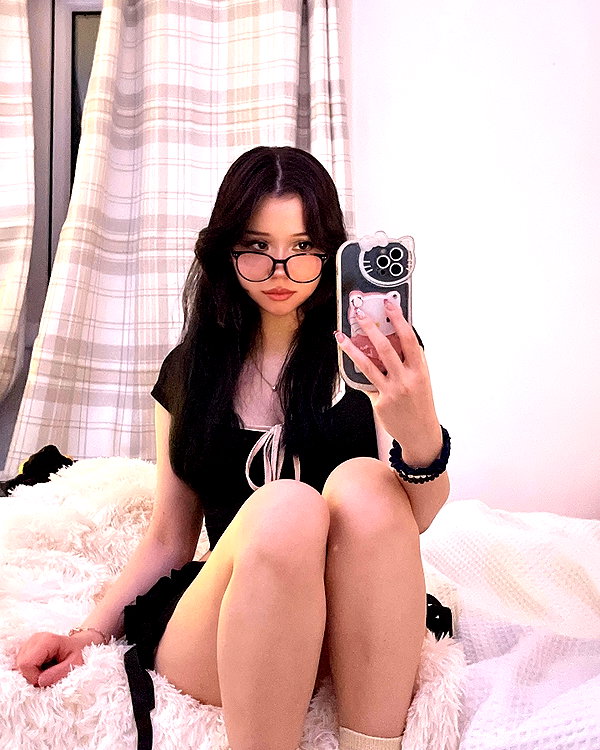 ivy.owowo instagram image archive image