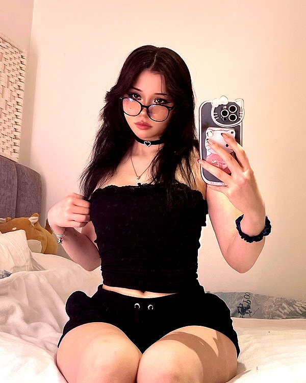 ivy.owowo instagram image archive image