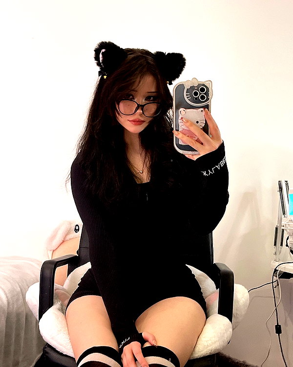 ivy.owowo instagram image archive image