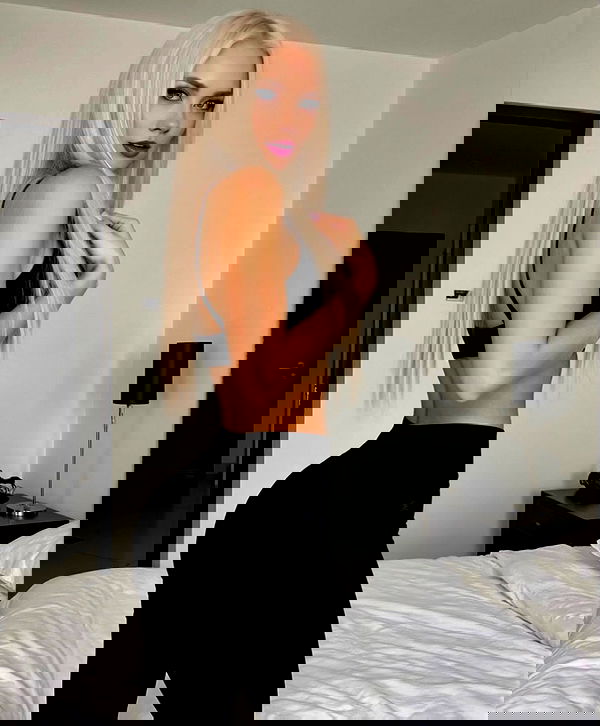 ivy.pavlova image ~ Altpins