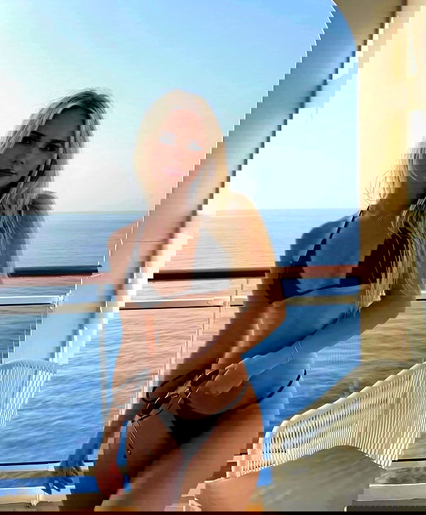 ivy.pavlova image ~ Altpins