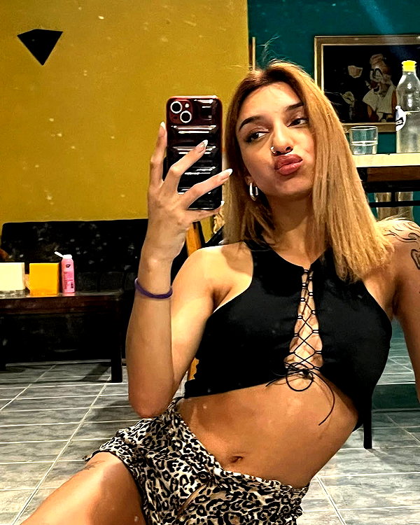 izabel.devil instagram image archive image