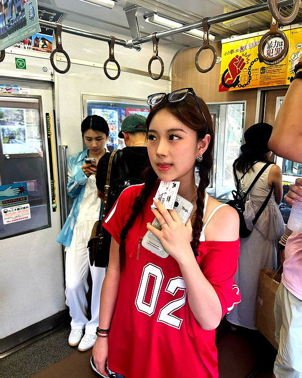 jjas.ding instagram image archive image
