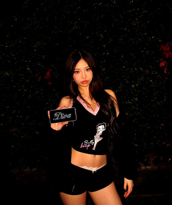 joycee.e instagram image archive image