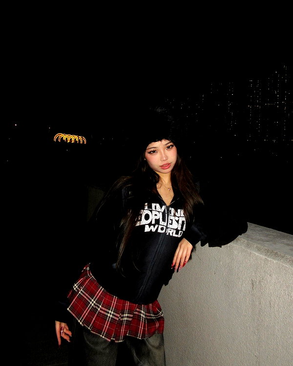 joycee.e instagram image archive image
