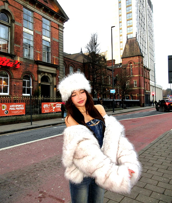 joycee.e instagram image archive image